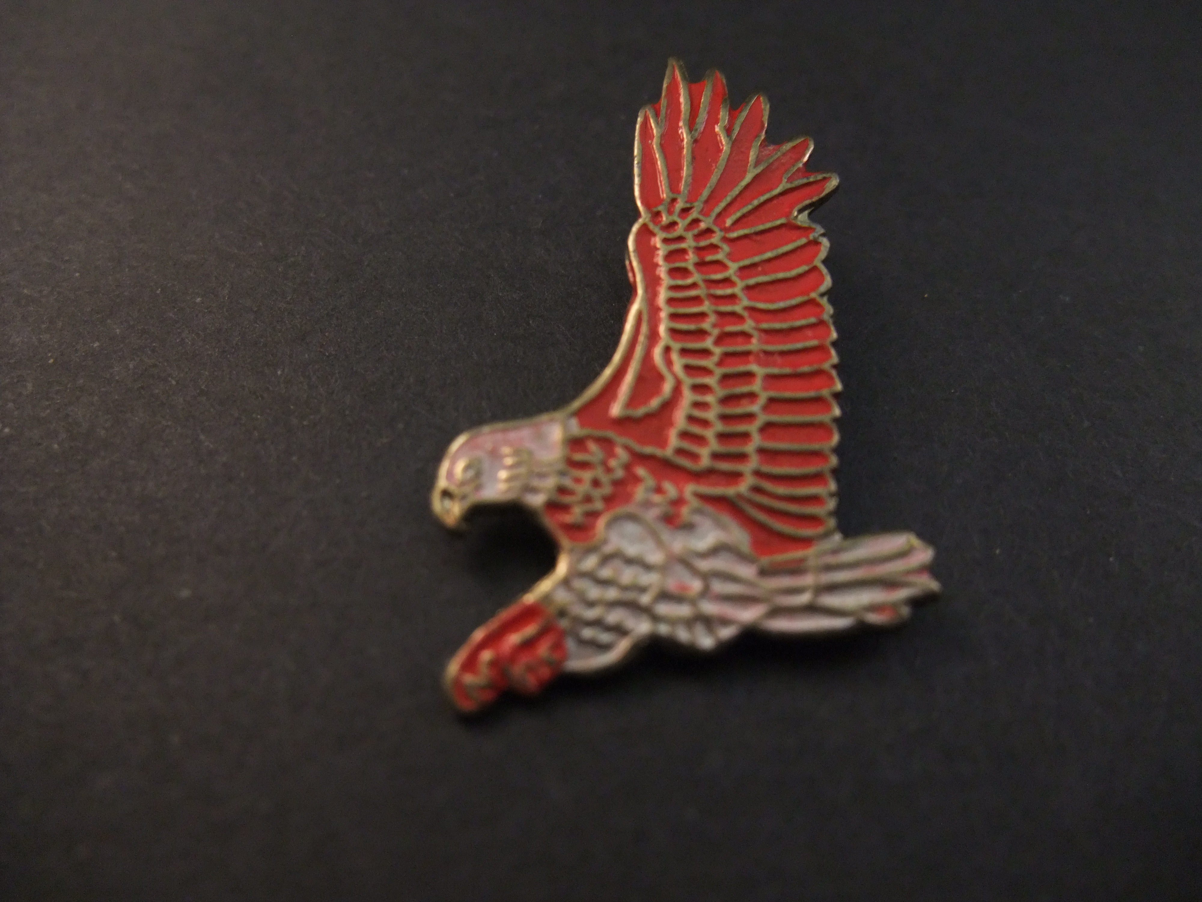 Adelaar ( roofvogel )motor logo rood-wit